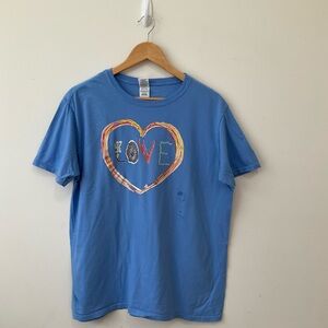 Gildan T shirt Men’s Large Blue Love